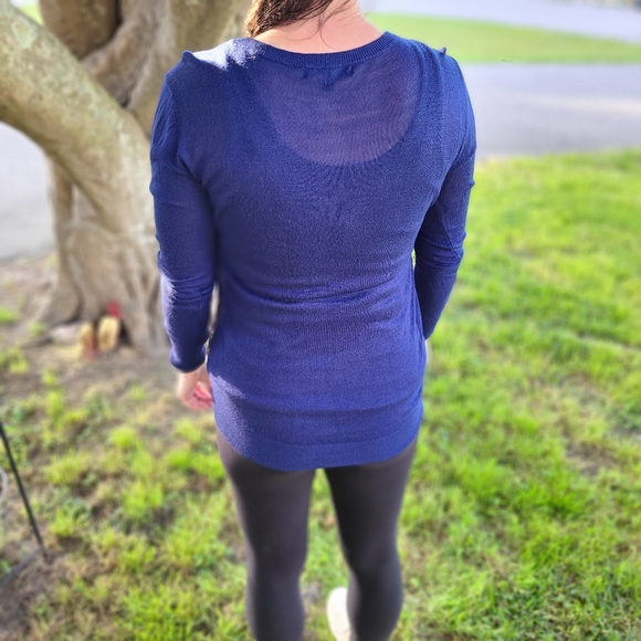 Sweater - Picture 2 of 6